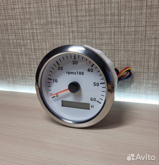 Тахометр для лодки, катера, яхты