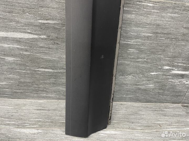 Передняя левая накладка на дверь Tiguan 2