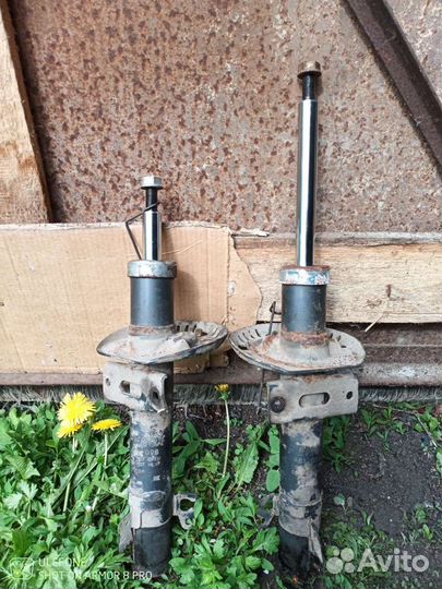 Стойки амортизатора polo седан