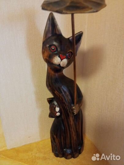 Кот и котёнок деревянный кошка статуэтка