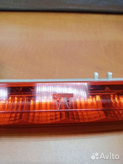 Фонарь задний (стоп сигнал) Mercedes-Benz