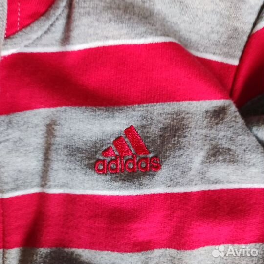 Спортивный костюм Adidas ждет с нетерпением вас