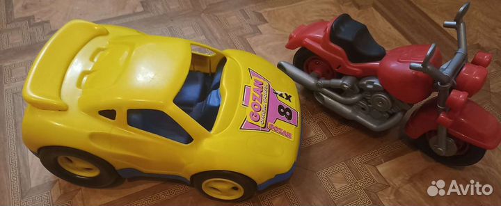 Машинка и мотоцикл