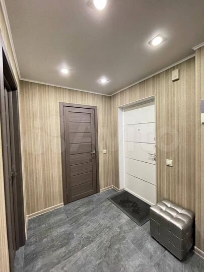 2-к. квартира, 57 м², 8/17 эт.