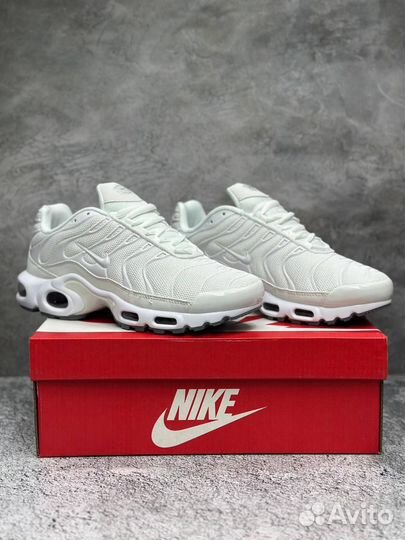 Кроссовки Nike air max tn plus новые в коробке