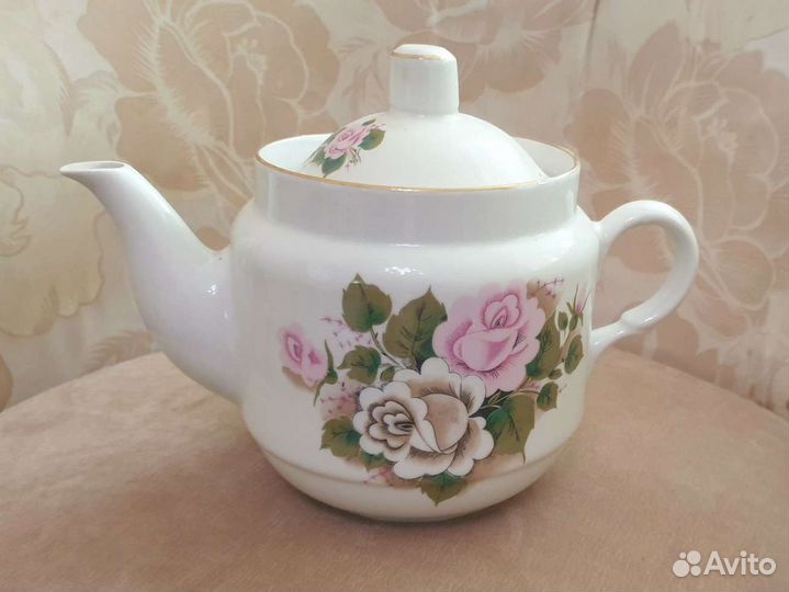 Фарфоровый заварочный чайник