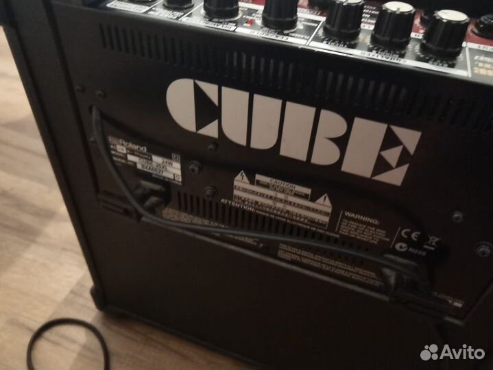 Комбоусилитель Roland Cube 20xl