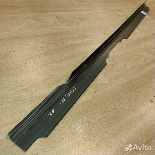 Накладка порога левая Opel Omega 1986-1994