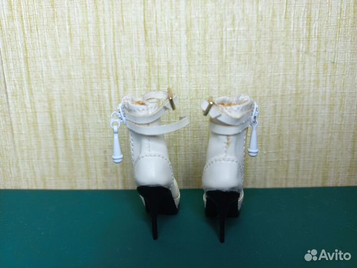 Белые сапоги для кукол Фицен Интегрити