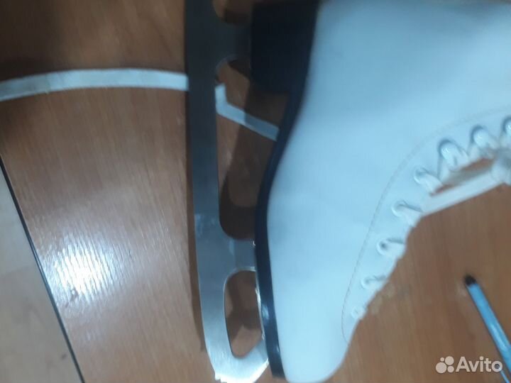 Коньки фигурные