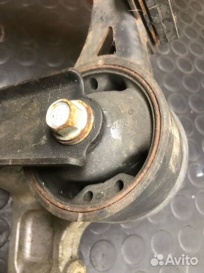 Подушка двигателя правая Lexus RX350