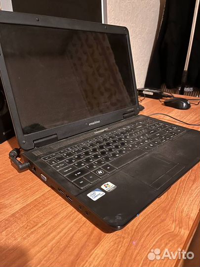 Ноутбук eMachines e527