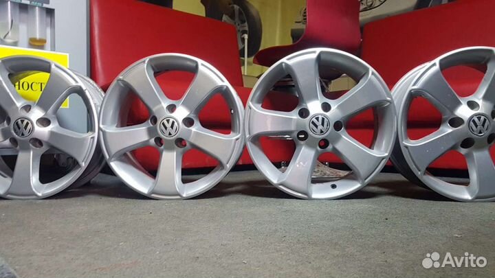 Volkswagen Tiguan R16 (3)