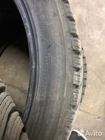 Nokian Tyres WR Snowproof P 245/40 R20 и 275/35 R20 99W