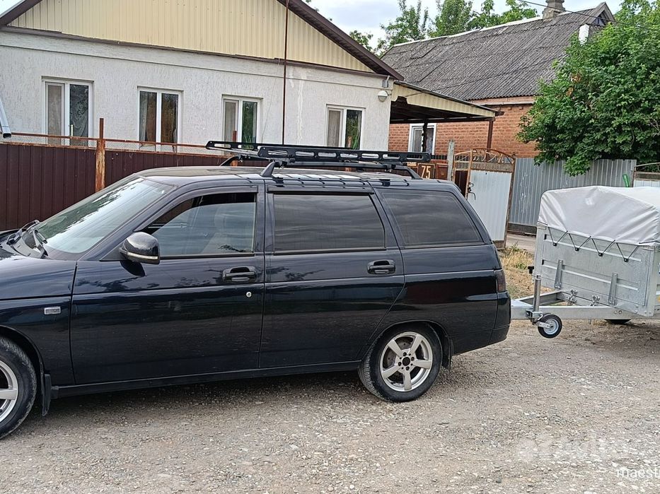 Олар орысша сөйлей отырып, жынданып жатыр.