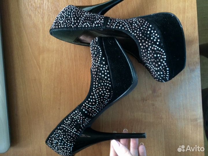 Женские туфли