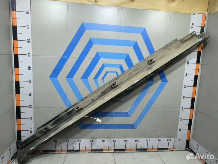 Накладка на левый порог Volkswagen Passat B7