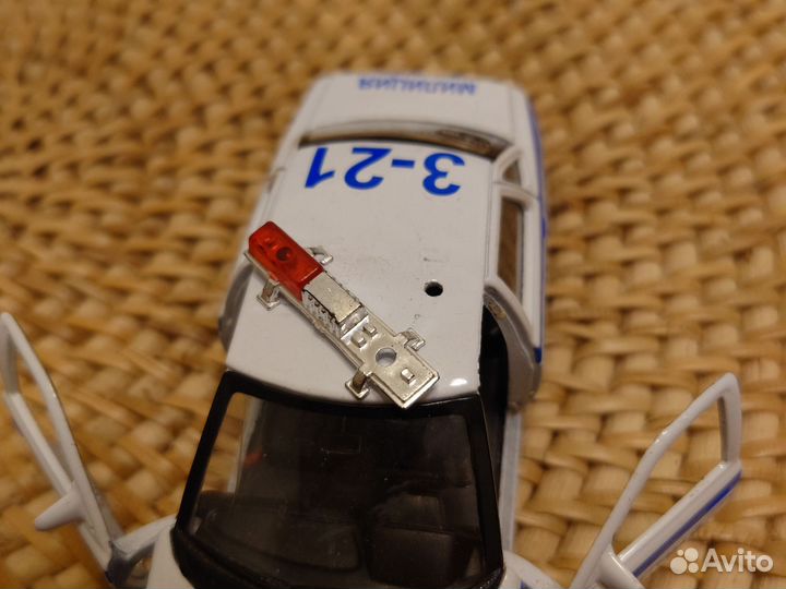 Модель автомобиля LADA 110 1/36 дпс