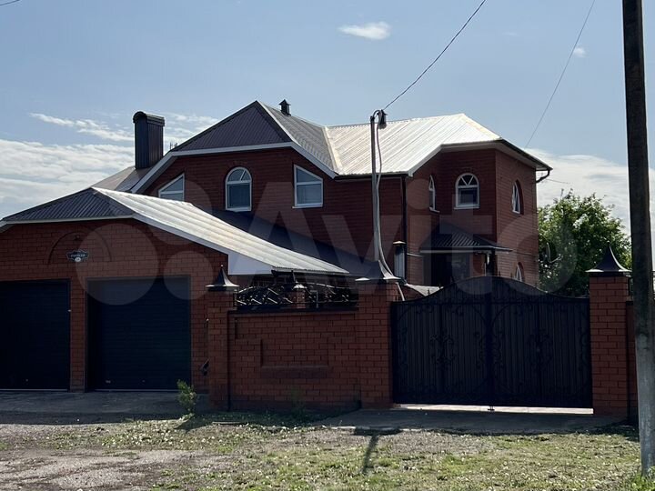 Дом 230,4 м² на участке 14,9 сот.