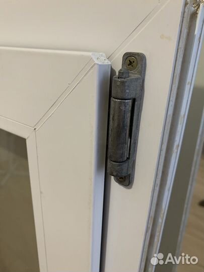 Пластиковое окно 70,5х114