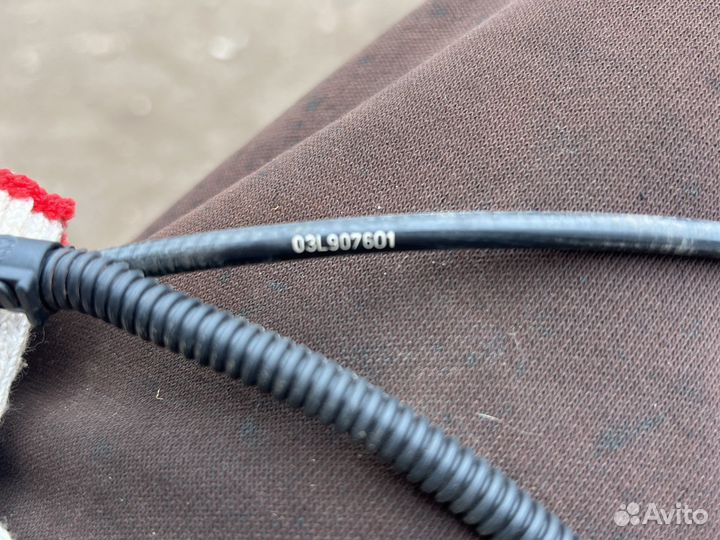 Датчик распредвала VAG 03L907601