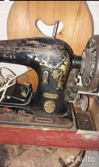 Швейная машина Singer
