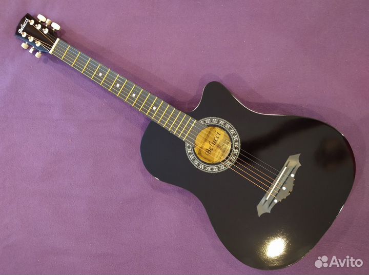 Акустическая гитара