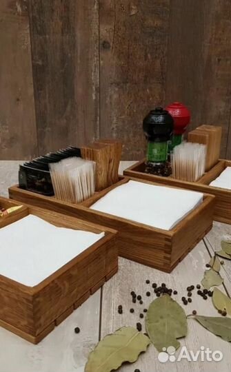 Салфетница из дерева