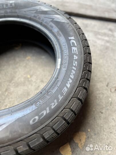 Pirelli Ice Asimmetrico 215/60 R16