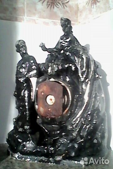 Каминные или настольные часы