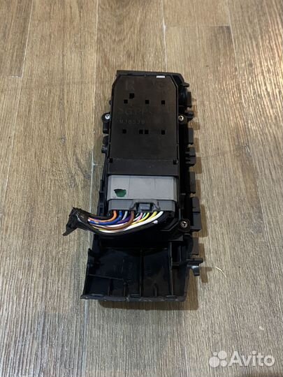 Блок управления стеклоподъемниками Honda Fit GE6