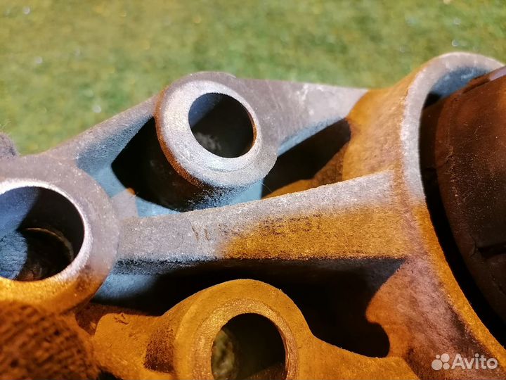 Опора двигателя (подушка двс) задняя EC0139040A Fo