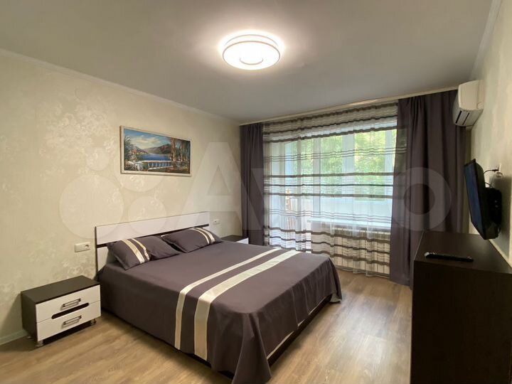 2-к. квартира, 60 м², 1/4 эт.