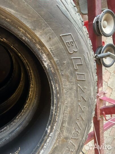 Bridgestone Blizzak DM-V1 265/65 R17