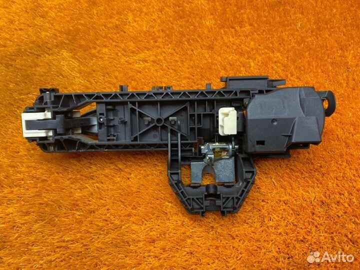 Ручка двери внешняя передняя правая Mercedes-Benz