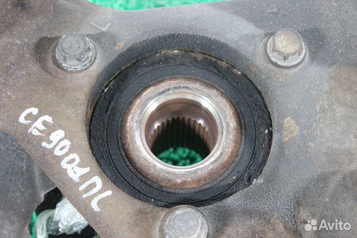 Ступица передняя левая Cadillac Escalade GMT900