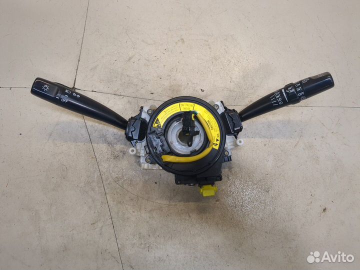 Переключатель поворотов и дворников Toyota Corolla