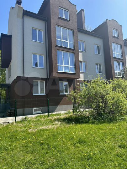 2-к. квартира, 55 м², 1/3 эт.