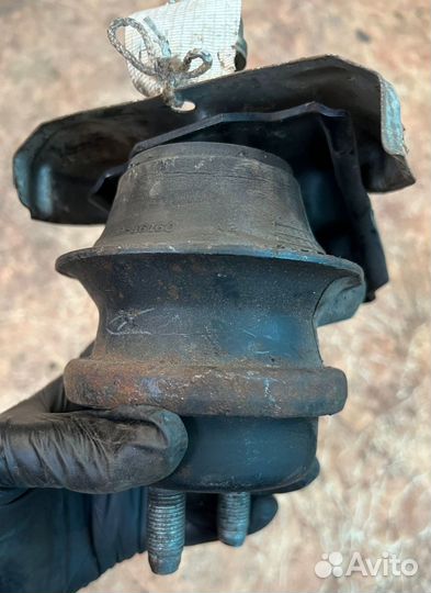 Подушка Двс Toyota 1003284