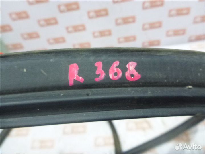 Уплотнительная резинка задняя Subaru Forester SH