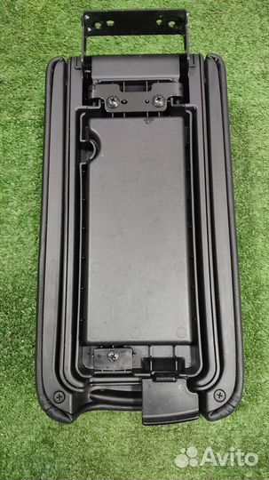 Подлокотник Citroen C-Crosser 2007