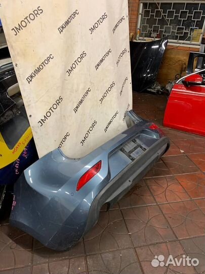 Задний бампер Вольво V40 2012-2016 Volvo V40