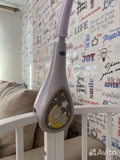 Мобиль на кроватку chicco серый каруселька