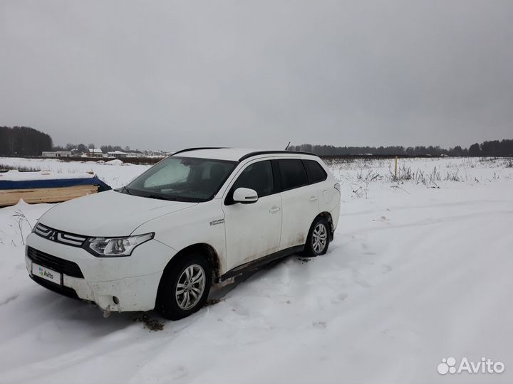 Mitsubishi Outlander 2.4 CVT, 2014, 155 000 км