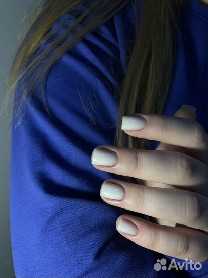 Модель на маникюр