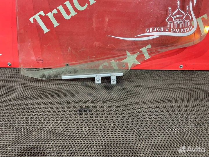 Стекло двери левое Mercedes-Benz Axor, камаз 5490