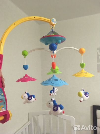 Музыкальный мобиль на кроватку с пультом