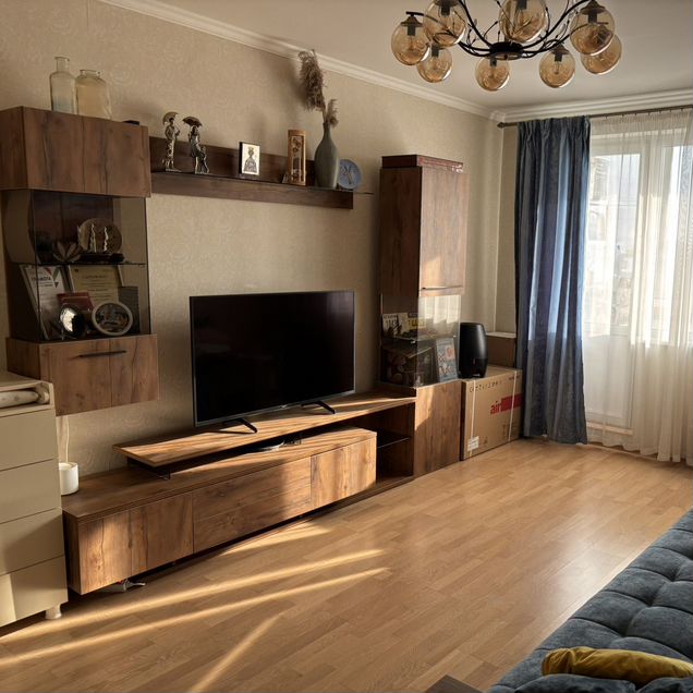 3-к. квартира, 76 м², 10/16 эт.