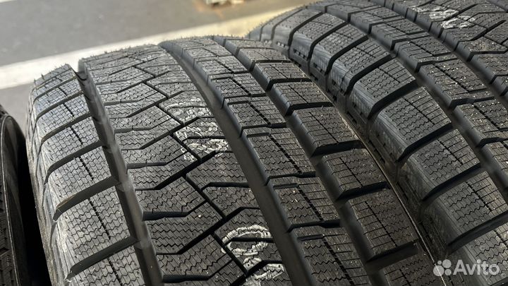 Formula Ice FR 225/60 R18 104T
