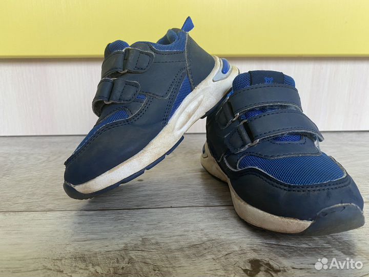 Кроссовки детские